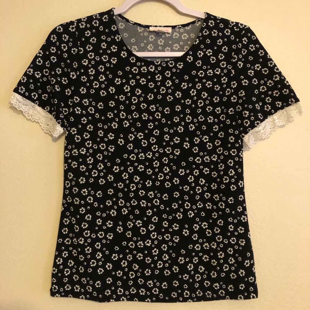 XS cute floral ditsy-print lace cuff top